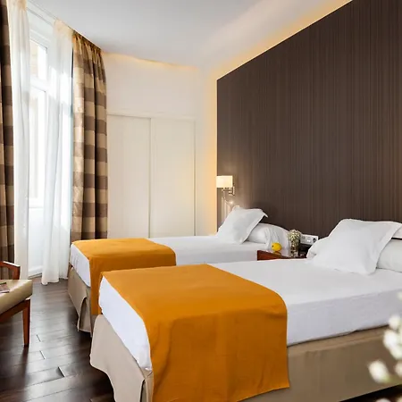 De Francia Y Paris Hotel