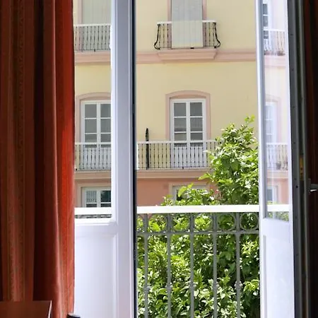 فندق De Francia Y Paris 3*