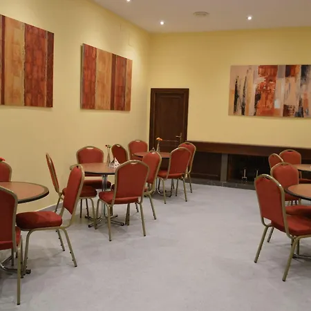 De Francia Y Paris Hotel