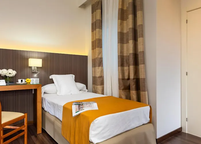 De Francia Y Paris 3*