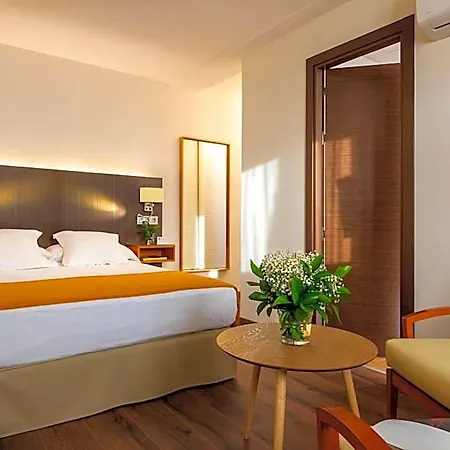 De Francia Y París Hotel Cádiz
