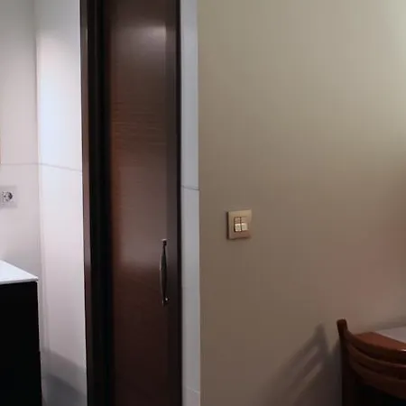 De Francia Y Paris 3*