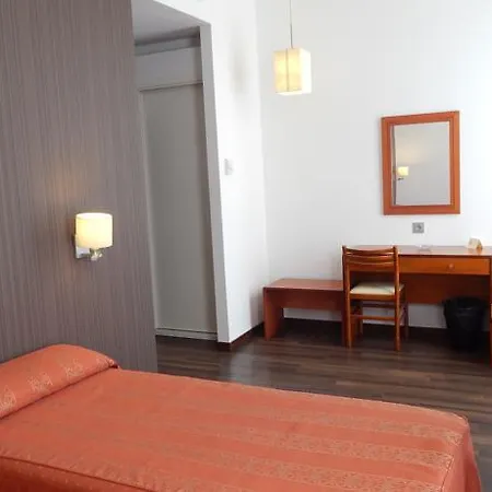 弗朗西亚巴黎酒店