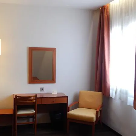 弗朗西亚巴黎酒店 加的斯