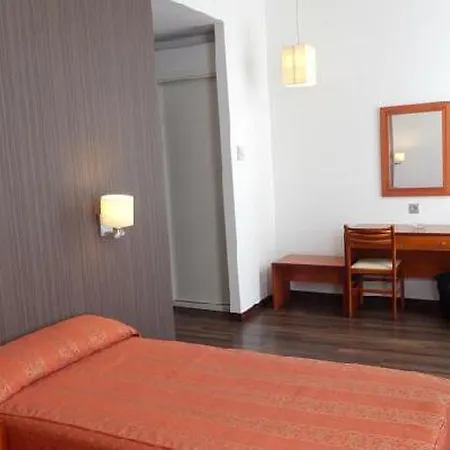 De Francia Y París Hotel Cádiz