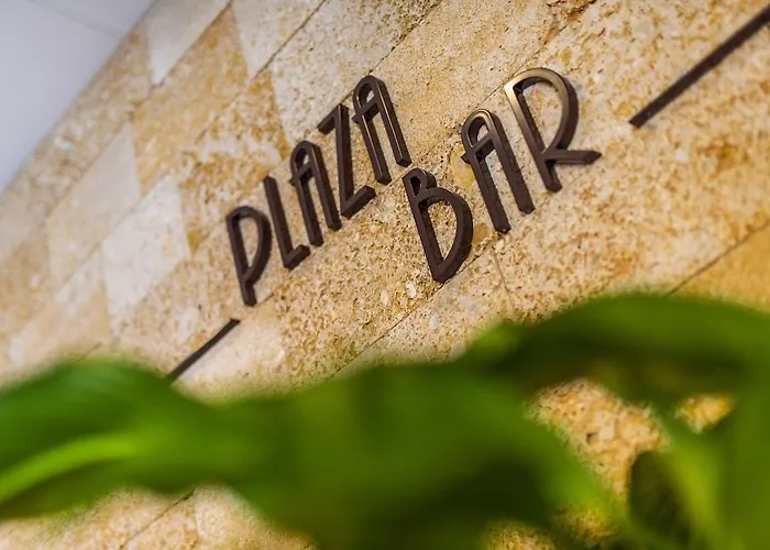 De Francia Y Paris 3*