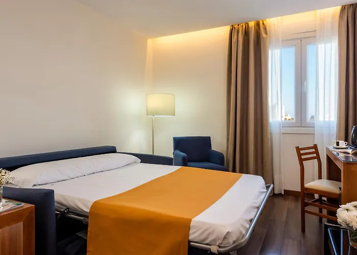 De Francia Y Paris Otel Cadiz