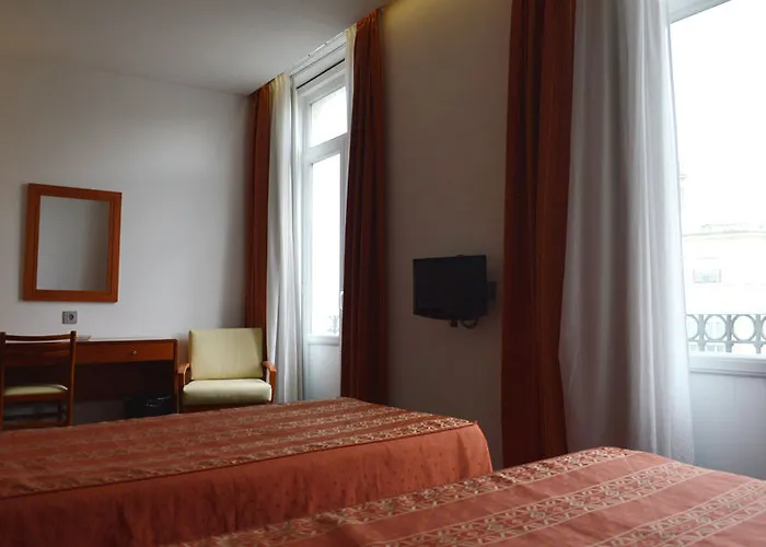 De Francia Y Paris Hotel Kadyks