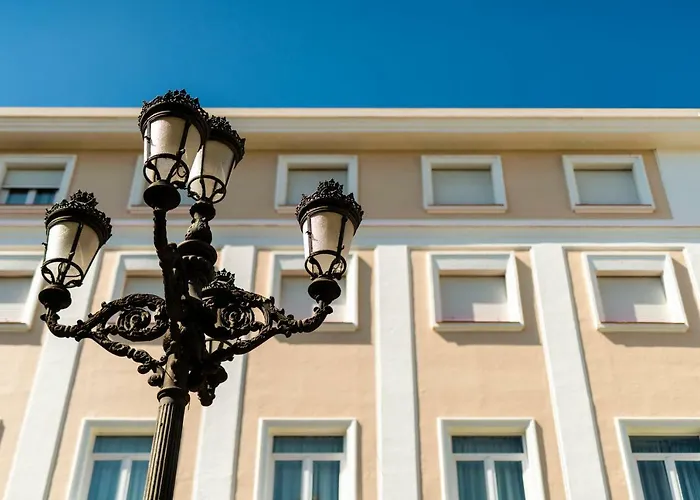 Otel De Francia Y Paris 3*