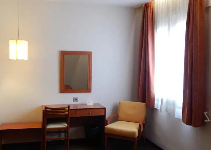 De Francia Y Paris Cadiz