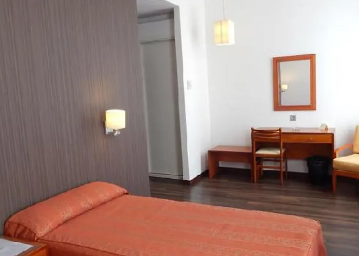 De Francia Y Paris Hotel Kadyks