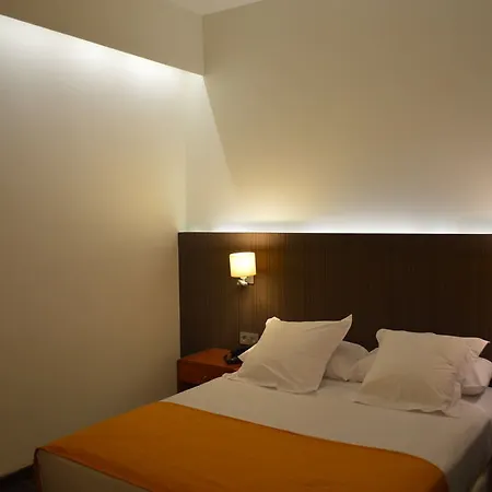 De Francia Y Paris Hotel Cadix