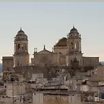 De Francia Y Paris ホテル カディス