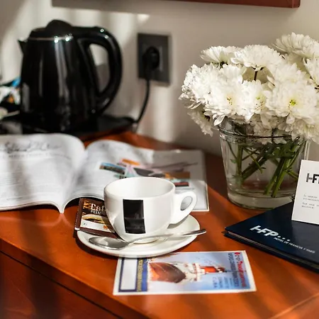 De Francia Y Paris カディス